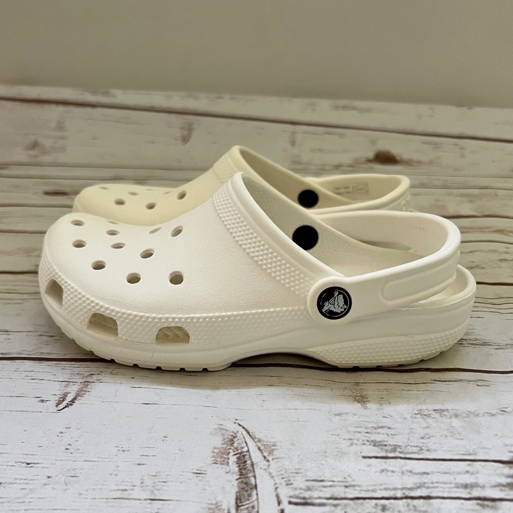 Crocs Classic Clog White Slip On Comfort Water Friendly Shoes Women 9 Men 7